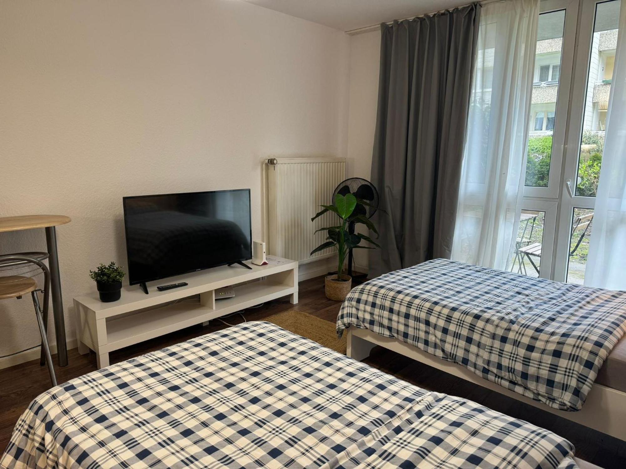 Sweet Home Apartment Hannover West - Contactless Check-In Экстерьер фото